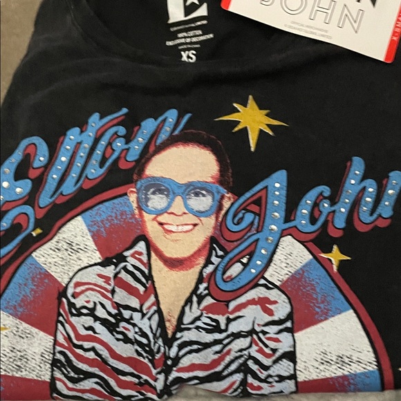 Elton John Rocket Man Graphic T-Shirt women size XS NWT - Picture 3 of 4